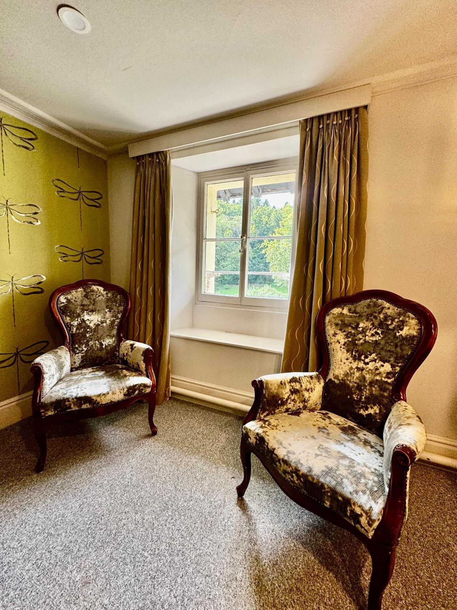 The Falcondale At Lampeter Room photo